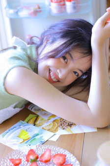 北原里英